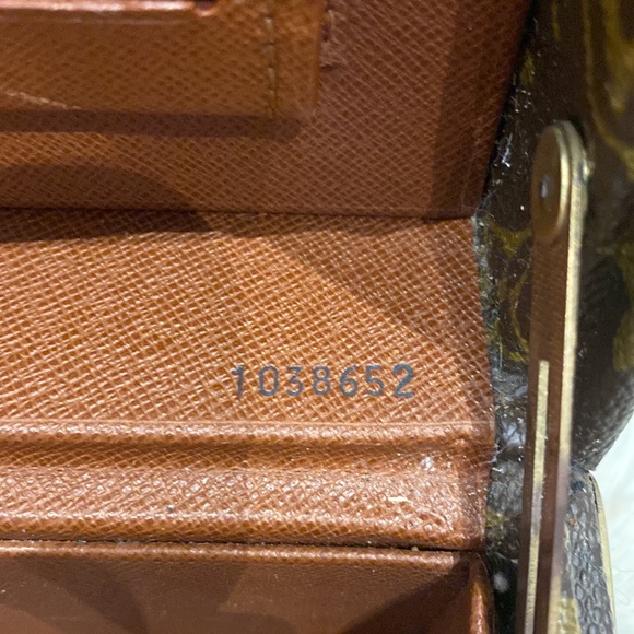 Louis Vitton President Briefcase. - Picture 4 of 4